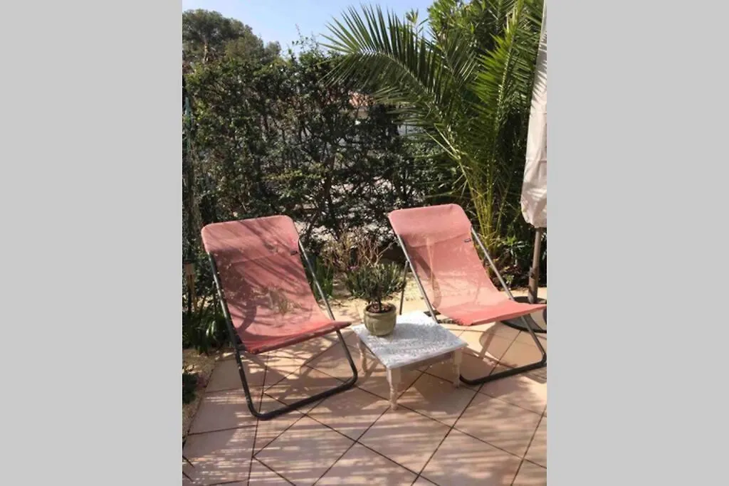 Appartement La petite Pinède à Sanary-sur-Mer 0*,  France